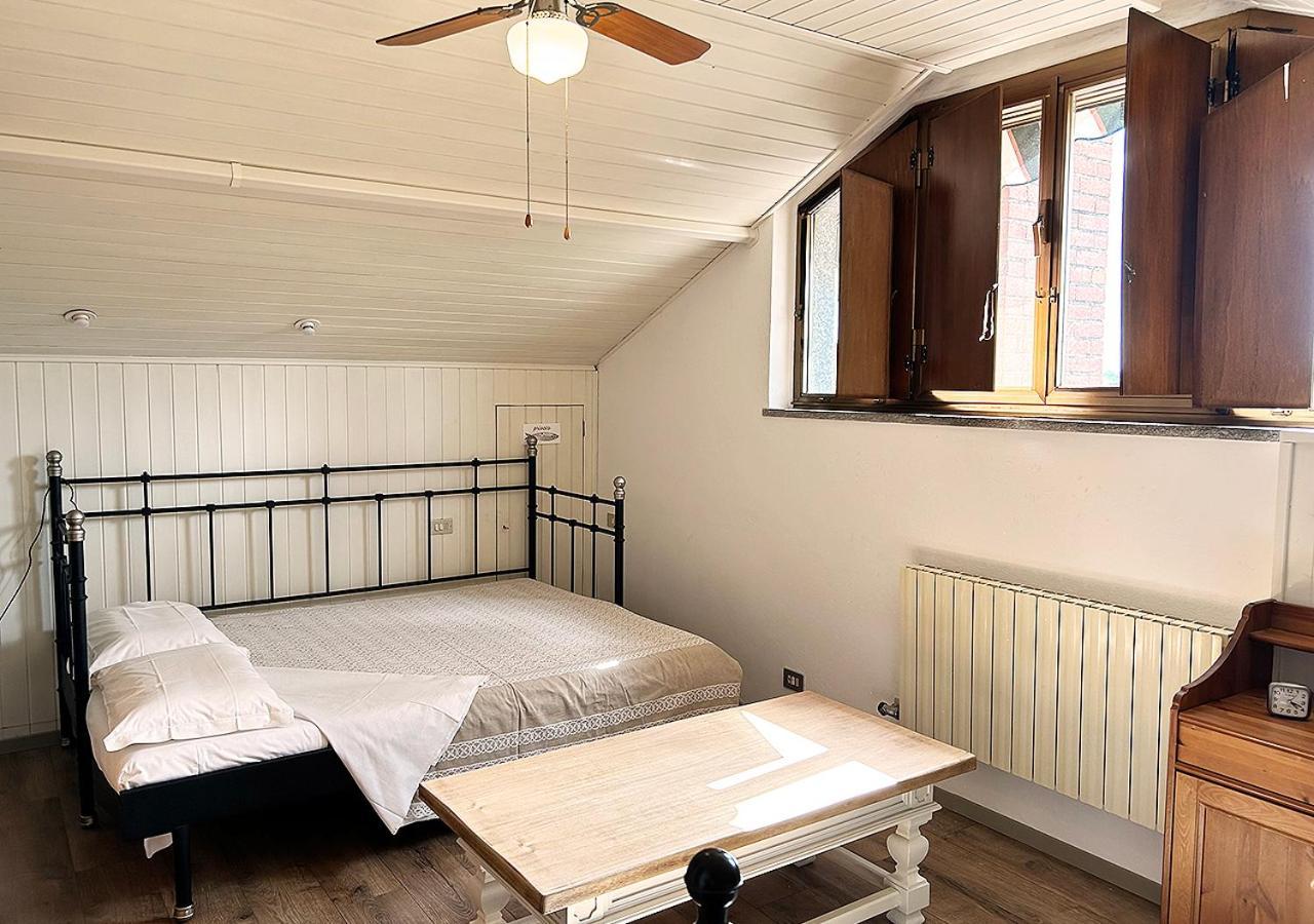 La Mansardina Appartement Venegono Superiore Buitenkant foto