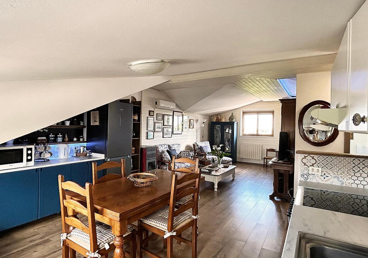 La Mansardina Appartement Venegono Superiore Buitenkant foto