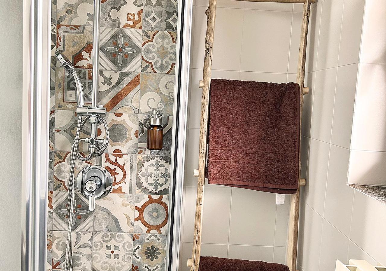La Mansardina Appartement Venegono Superiore Buitenkant foto